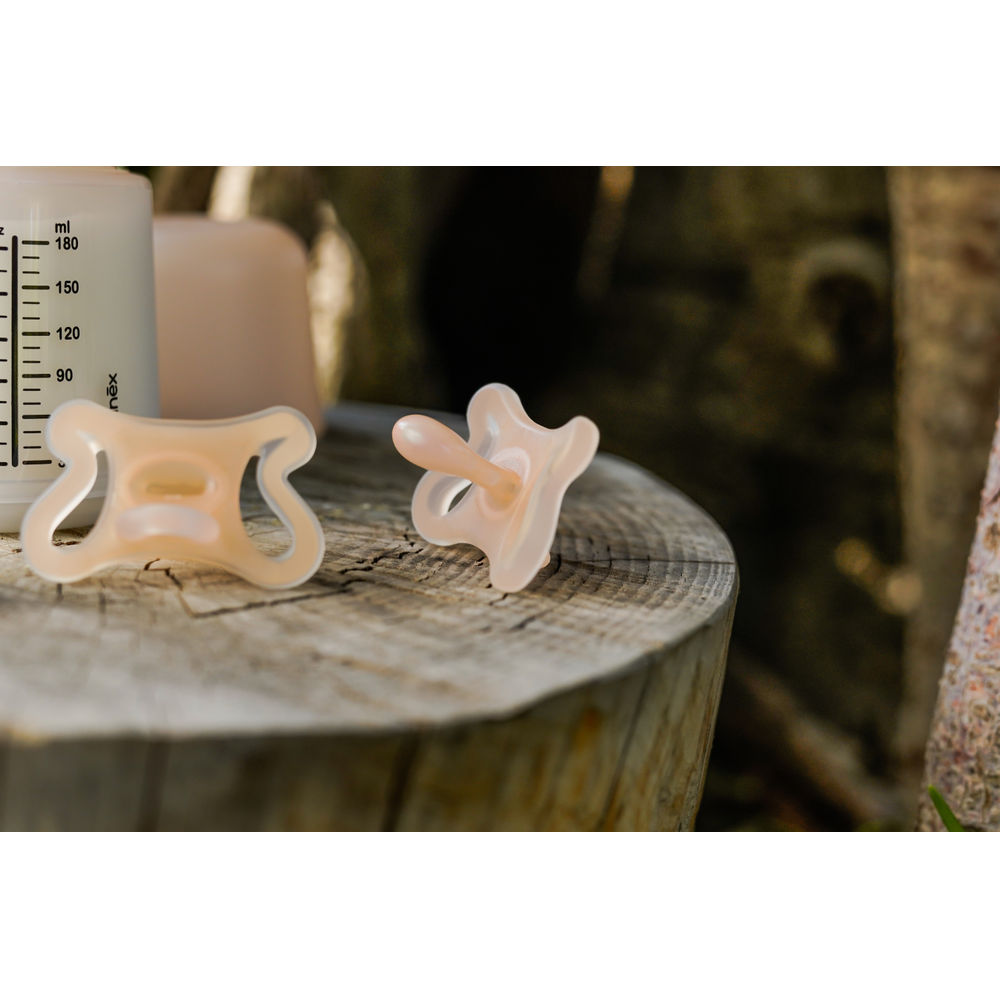Zero Zero Physiological Silicone Soother 0-6 Months