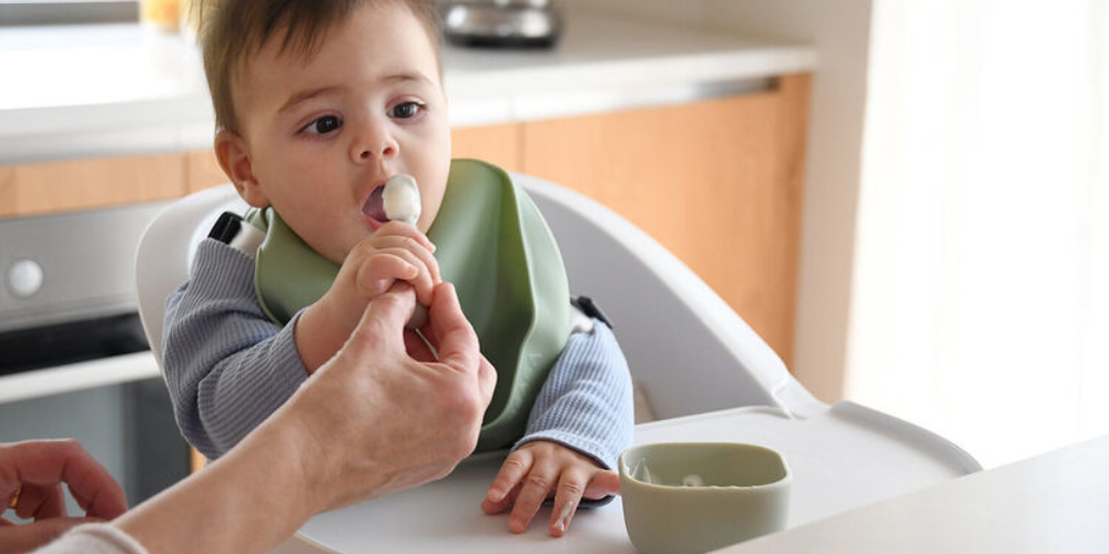 How to Handle Messy Mealtimes: Tips for Stress-Free Feeding