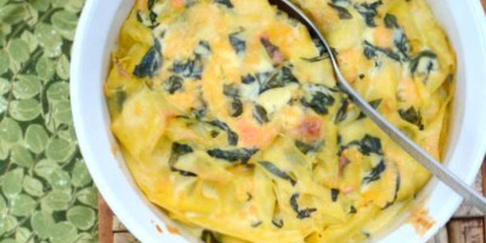 Spinach egg noodle